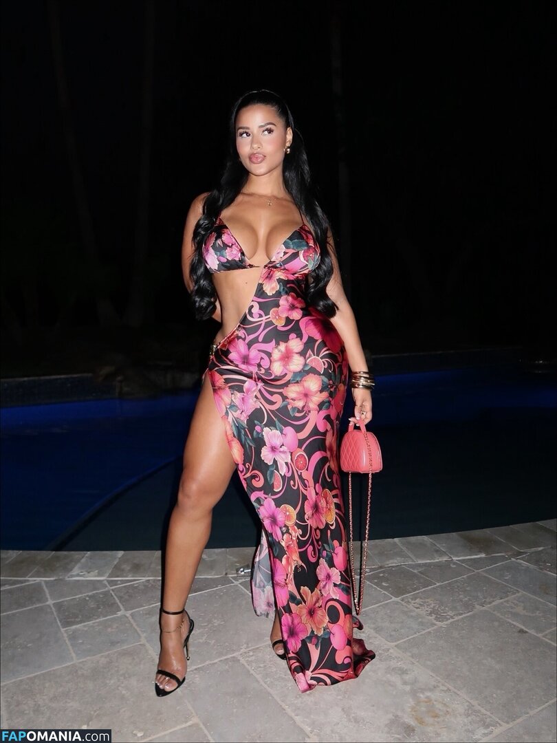 Katya Elise Henry / katyaelisehenry / katyaelisehenrysworld Nu OnlyFans  Photo fuitée #1113