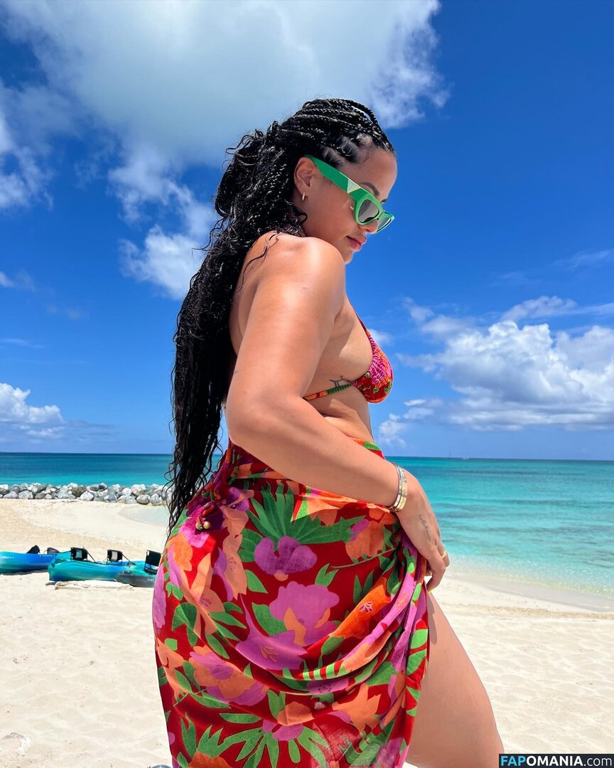 Katya Elise Henry / katyaelisehenry / katyaelisehenrysworld Nu OnlyFans  Photo fuitée #1174