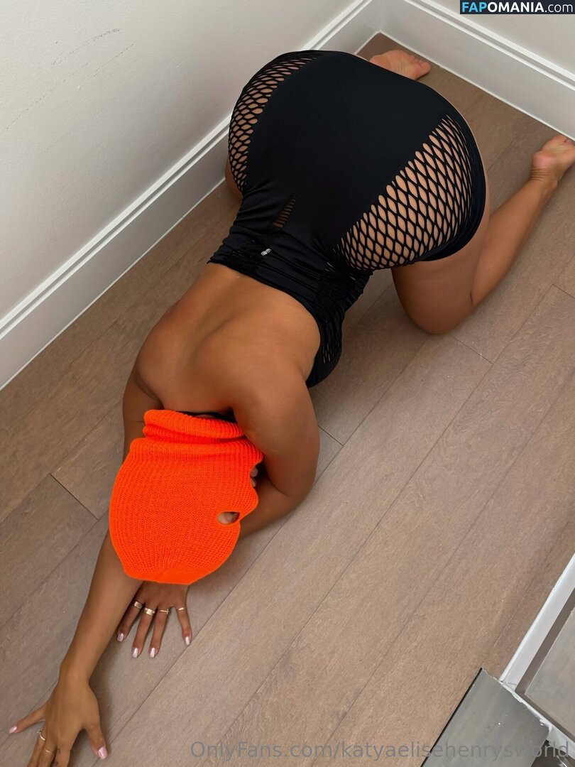 Katya Elise Henry / katyaelisehenry / katyaelisehenrysworld Nu OnlyFans  Photo fuitée #1211