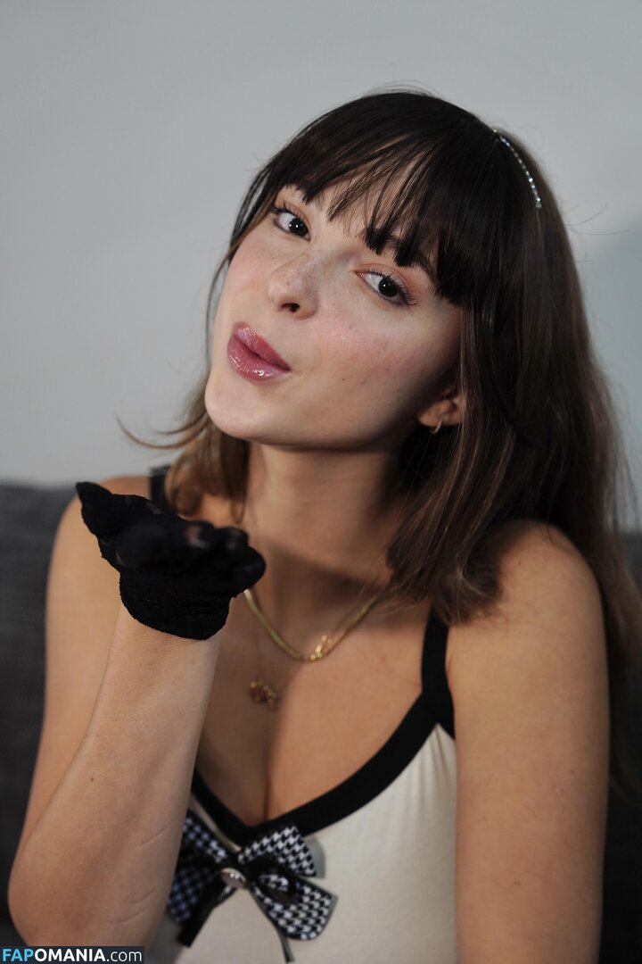 Katya Samilova / Katya_s__ / kate.s / kate.smlva Nu OnlyFans  Photo fuitée #11