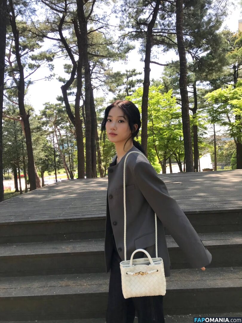 Kazuha Nakamura 中村 一葉 / LESSERAFIM / zuhazana Nu OnlyFans  Photo fuitée #2