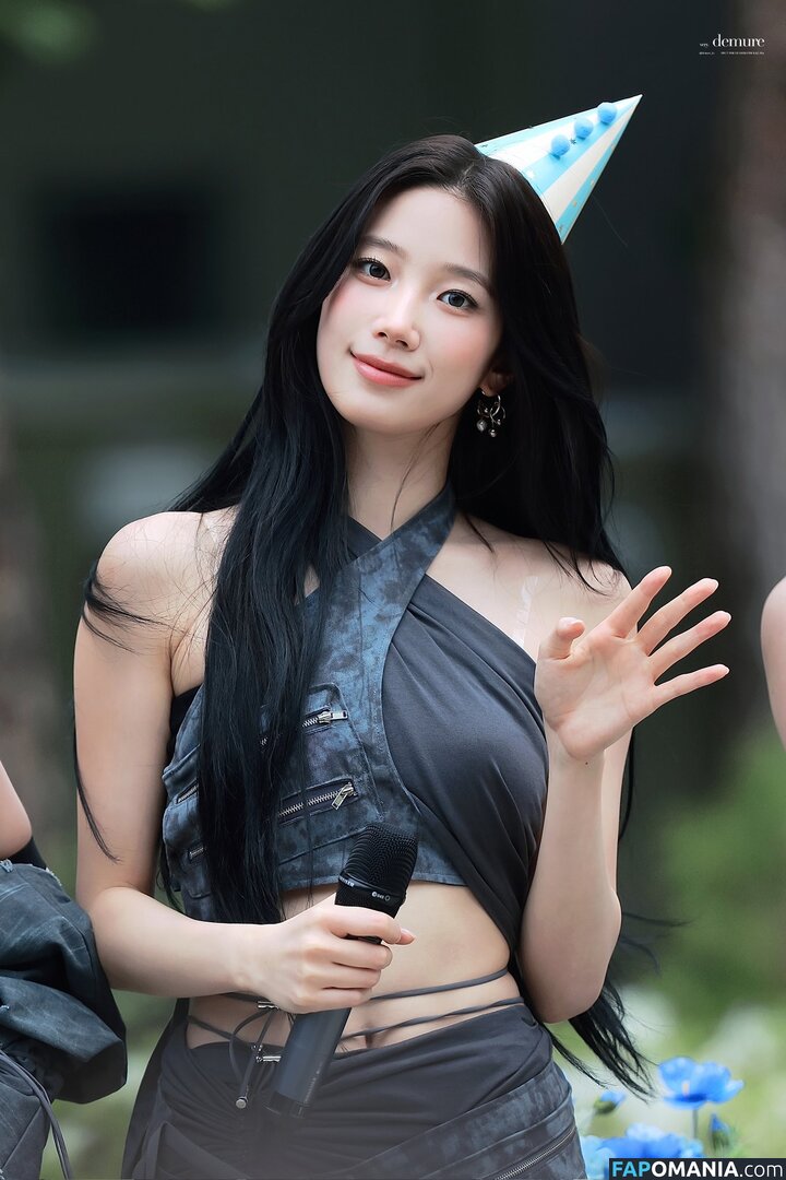 Kazuha Nakamura 中村 一葉 / LESSERAFIM / zuhazana Nu OnlyFans  Photo fuitée #34