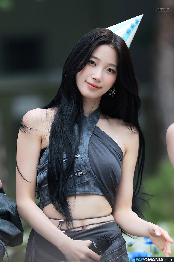 Kazuha Nakamura 中村 一葉 / LESSERAFIM / zuhazana Nu OnlyFans  Photo fuitée #37