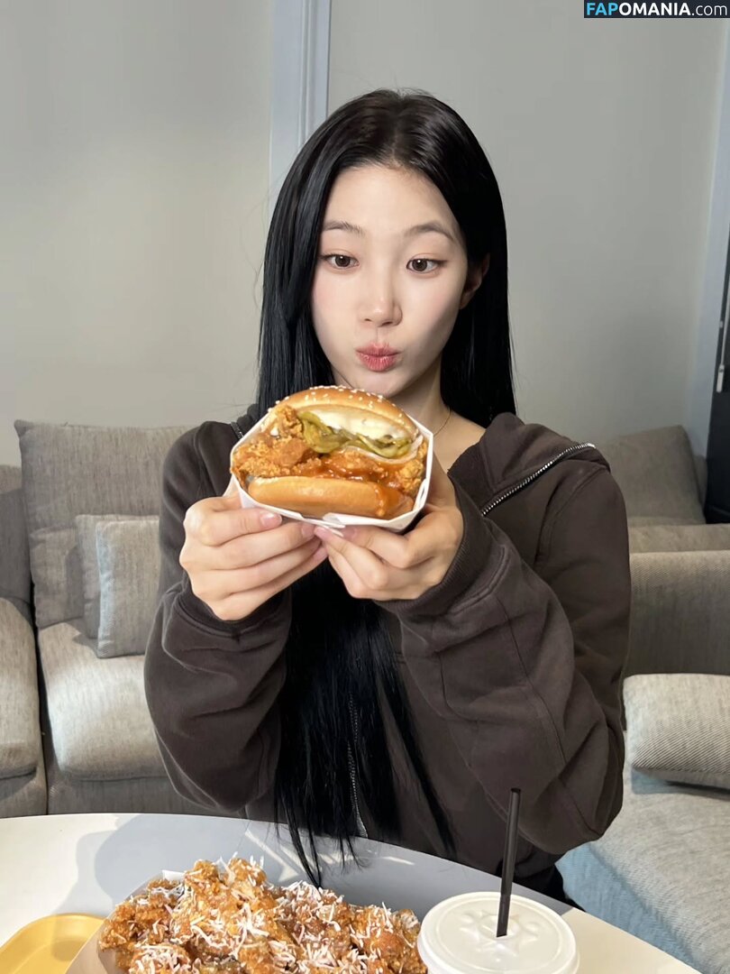 Kazuha Nakamura 中村 一葉 / LESSERAFIM / zuhazana Nu OnlyFans  Photo fuitée #43