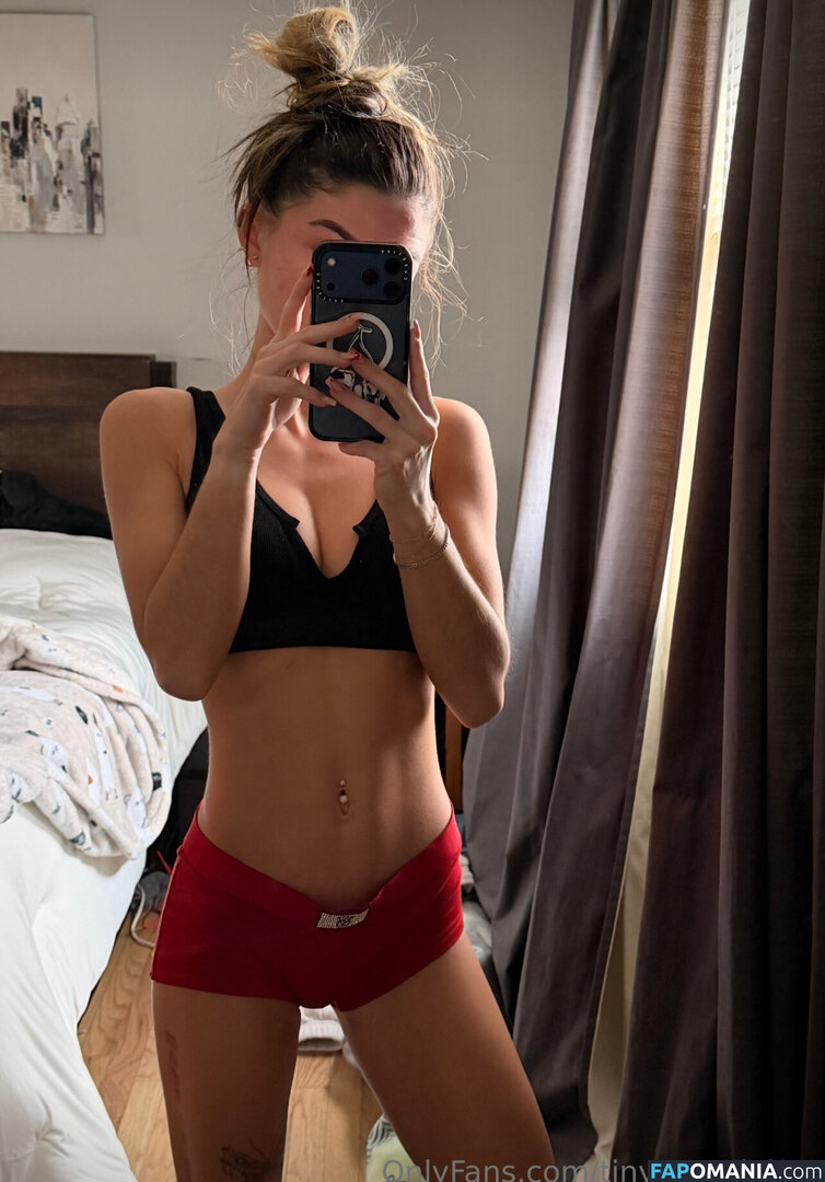 j.aida / kennaabennett / neve.lewiss / paige.donoway Nu OnlyFans  Photo fuitée #3