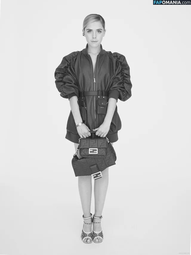 AdventuresSabrina / Kiernan Shipka / kiernanshipka Nu OnlyFans  Photo fuitée #872