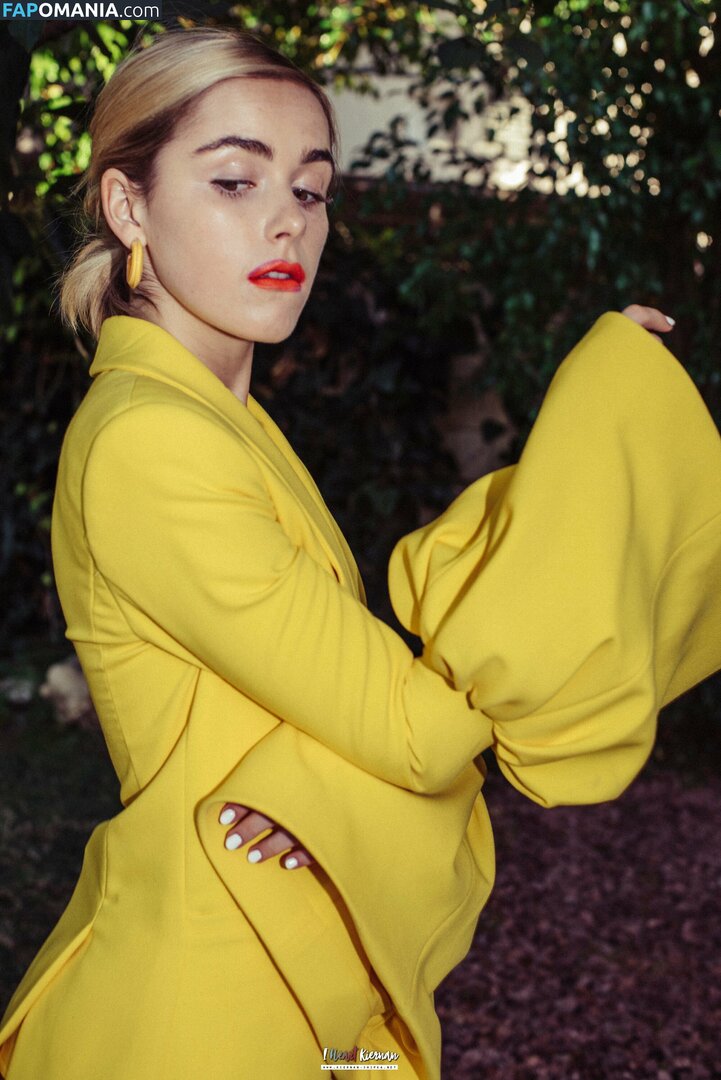 AdventuresSabrina / Kiernan Shipka / kiernanshipka Nu OnlyFans  Photo fuitée #968