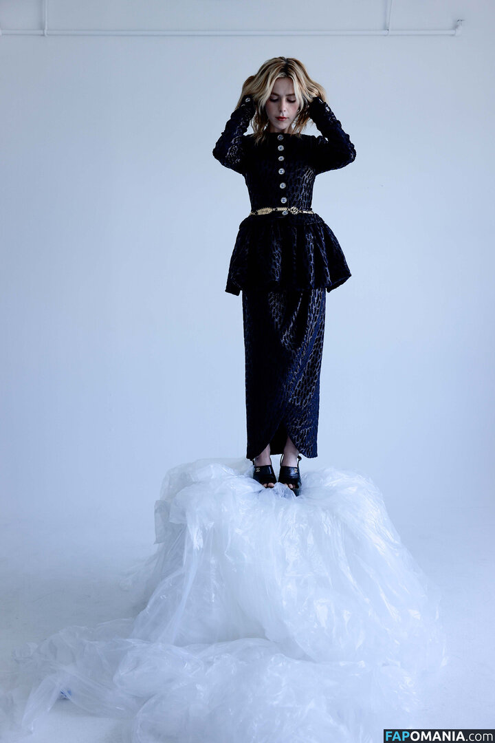 AdventuresSabrina / Kiernan Shipka / kiernanshipka Nu OnlyFans  Photo fuitée #1529