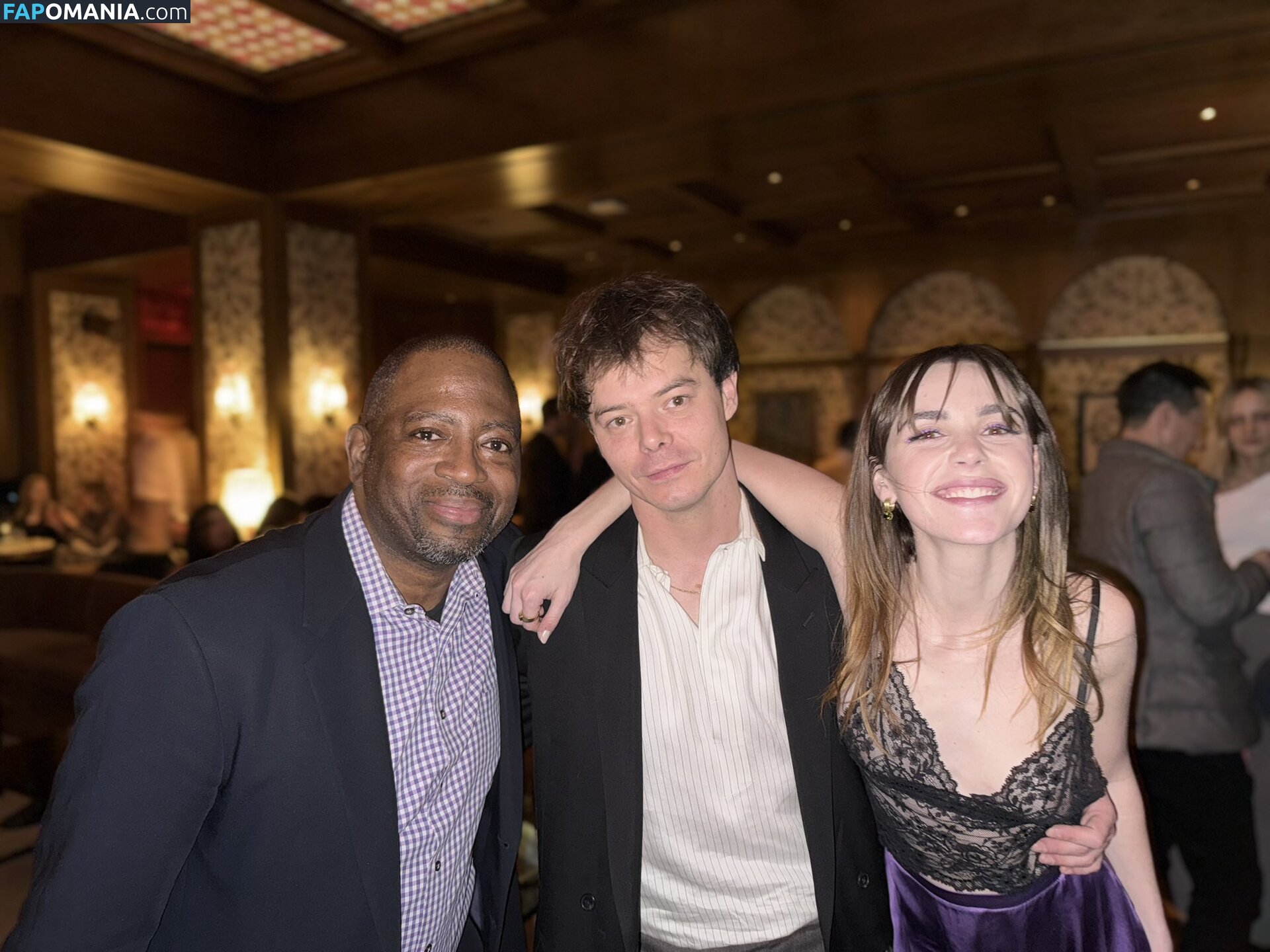 AdventuresSabrina / Kiernan Shipka / kiernanshipka Nu OnlyFans  Photo fuitée #1555