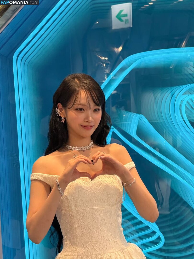 Kim Chaewon / _chaechae_1 / 김채원 Le Sserafim Nu OnlyFans  Photo fuitée #47