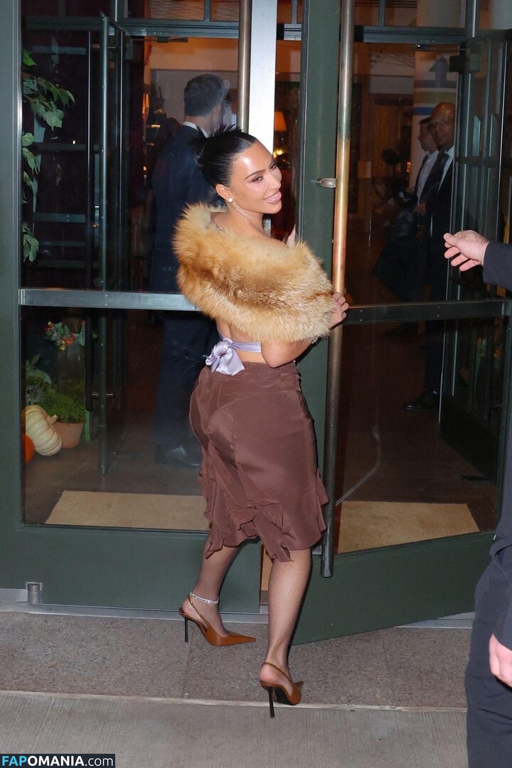 Kim Kardashian / kimkadarshian / kimkardashian Nu OnlyFans  Photo fuitée #36