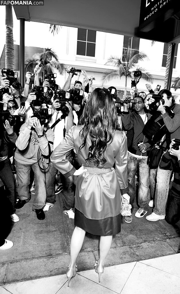 Kim Kardashian / kimkadarshian / kimkardashian Nu OnlyFans  Photo fuitée #54