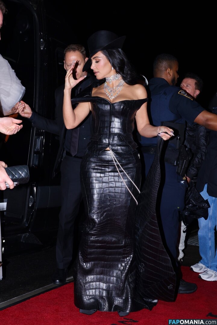 Kim Kardashian / kimkadarshian / kimkardashian Nu OnlyFans  Photo fuitée #105