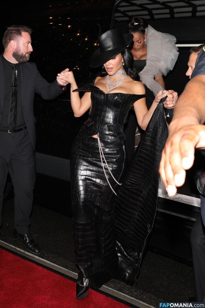 Kim Kardashian / kimkadarshian / kimkardashian Nu OnlyFans  Photo fuitée #110
