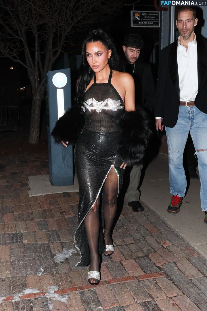 Kim Kardashian / kimkadarshian / kimkardashian Nu OnlyFans  Photo fuitée #119