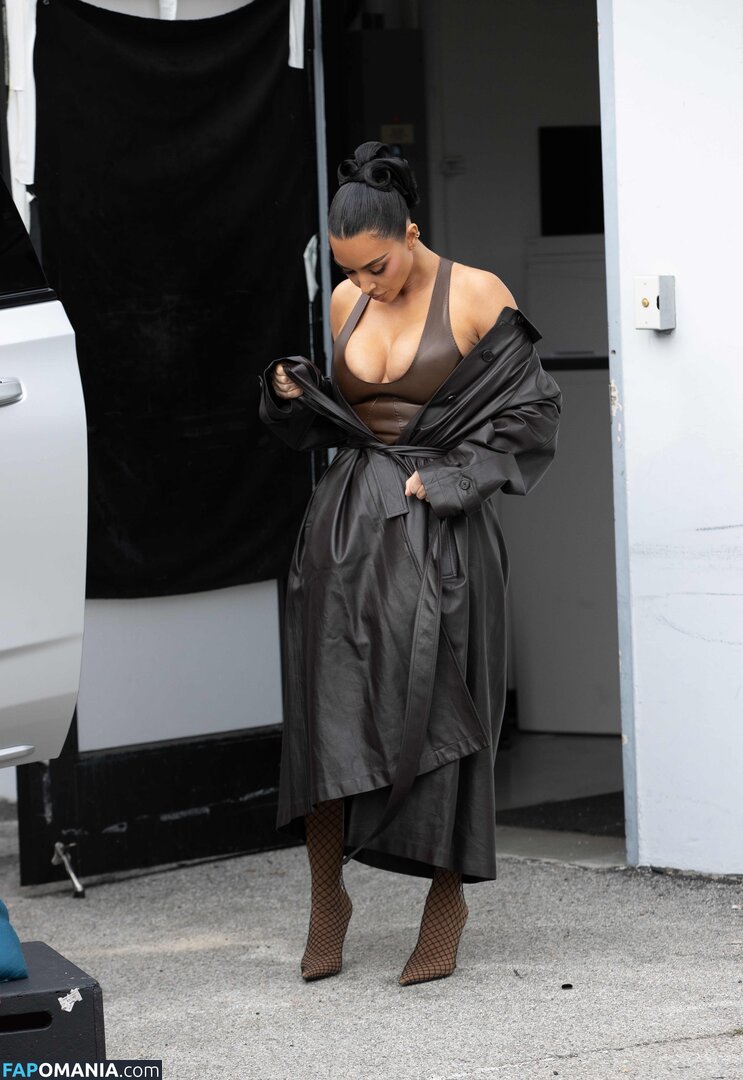 Kim Kardashian / kimkadarshian / kimkardashian Nu OnlyFans  Photo fuitée #151