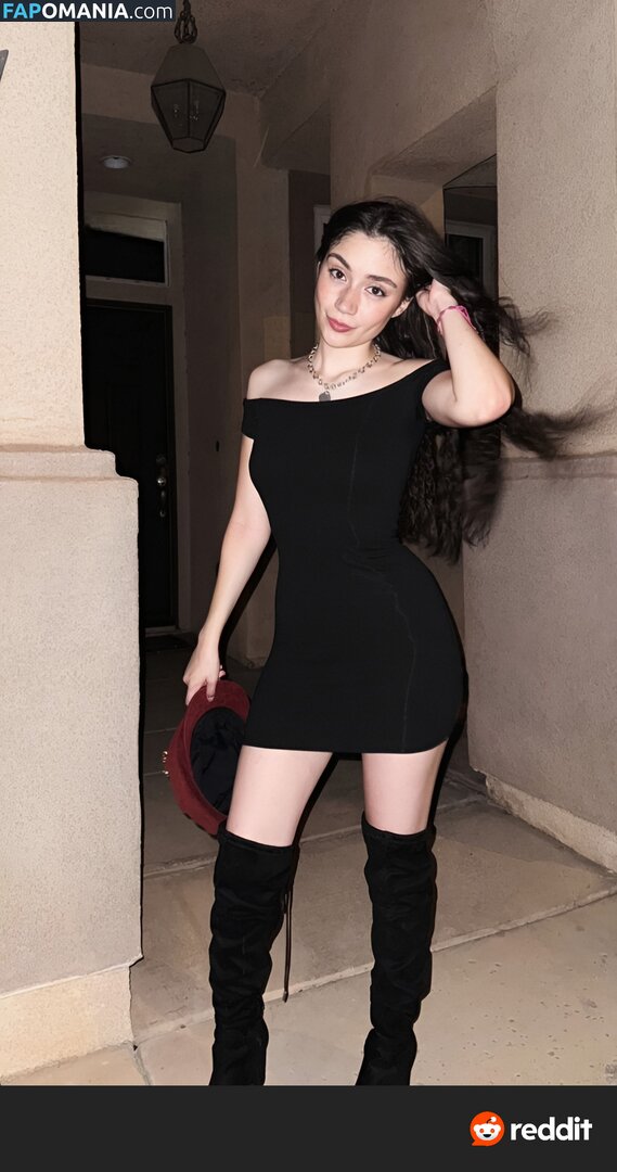 ayowhoischapis / kimbermelendrez Nu OnlyFans  Photo fuitée #11