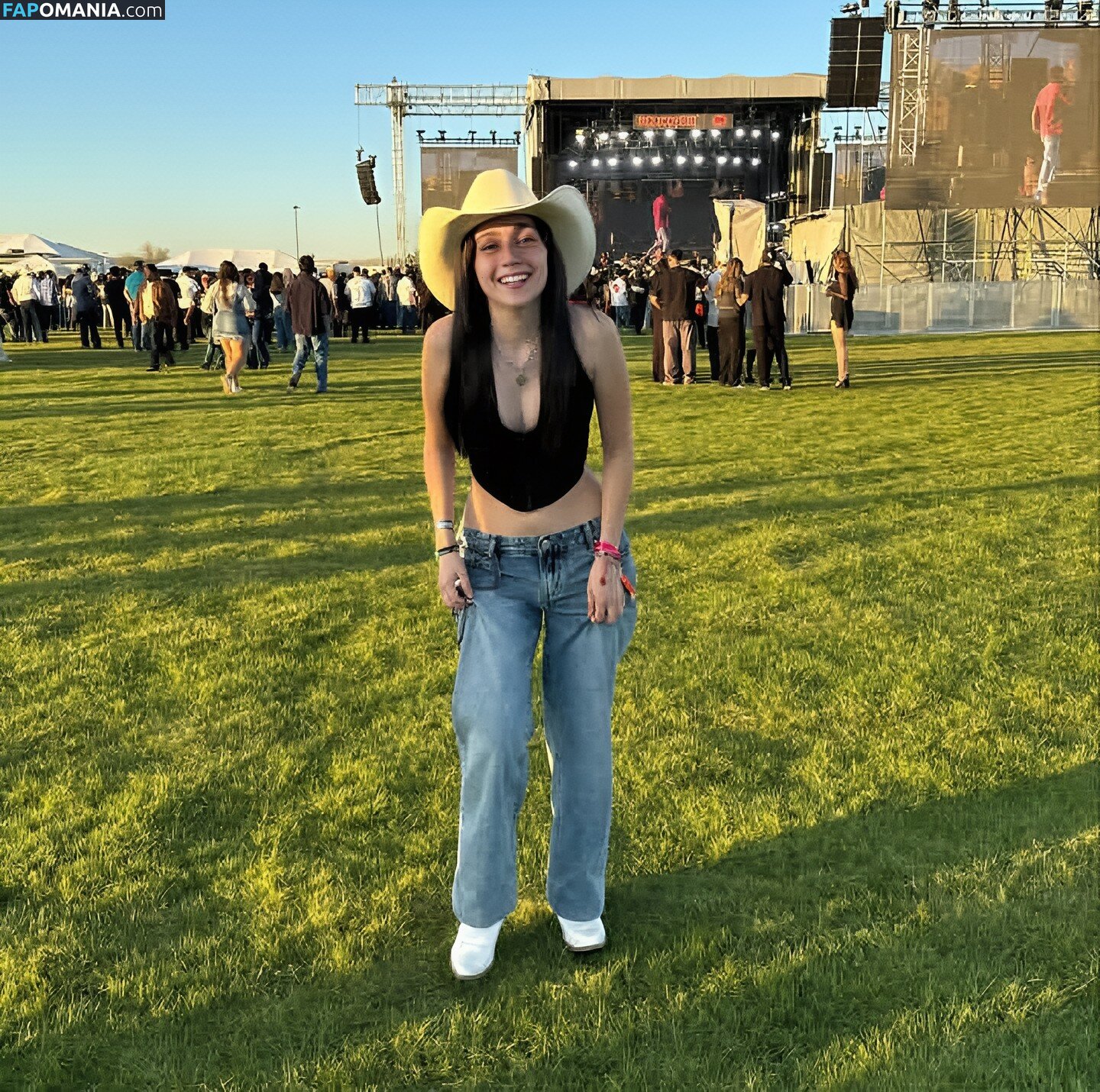 ayowhoischapis / kimbermelendrez Nu OnlyFans  Photo fuitée #22