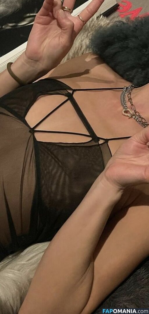 Kimiko Glenn / https: / kimikoglenn Nu OnlyFans  Photo fuitée #54