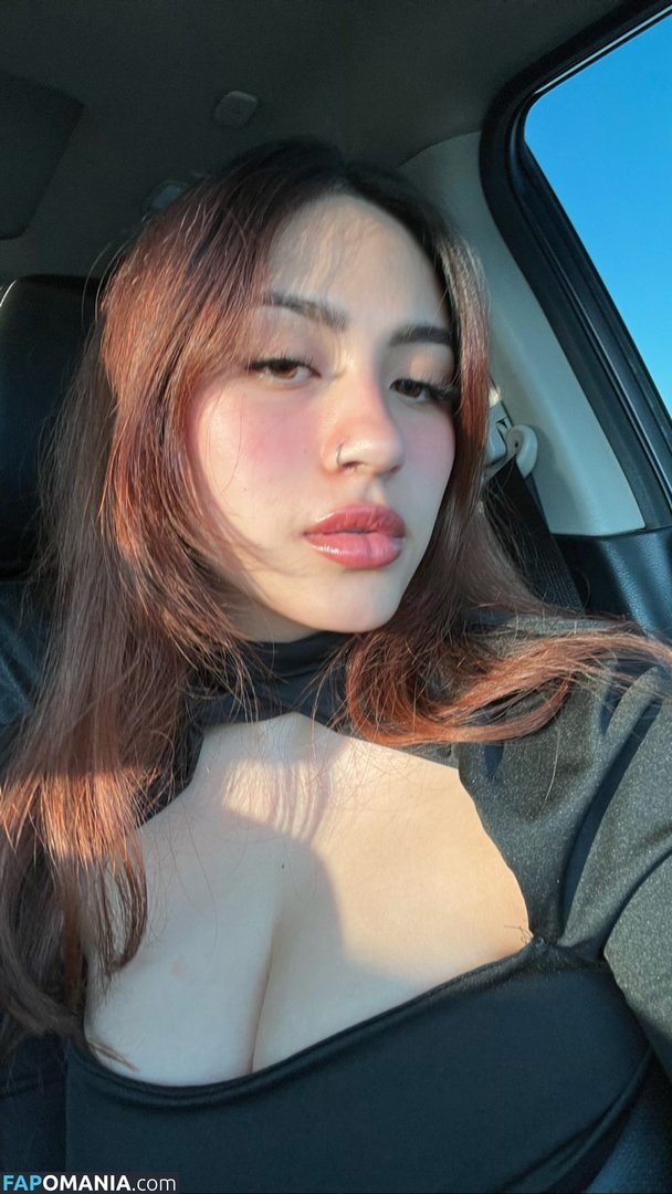 kimmyroxana / xoroxxy Nu OnlyFans  Photo fuitée #19