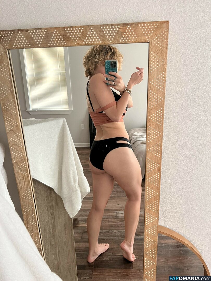 AuroraXoxo / KingAuraTV / xoxo.auroraxoxo Nu OnlyFans  Photo fuitée #37