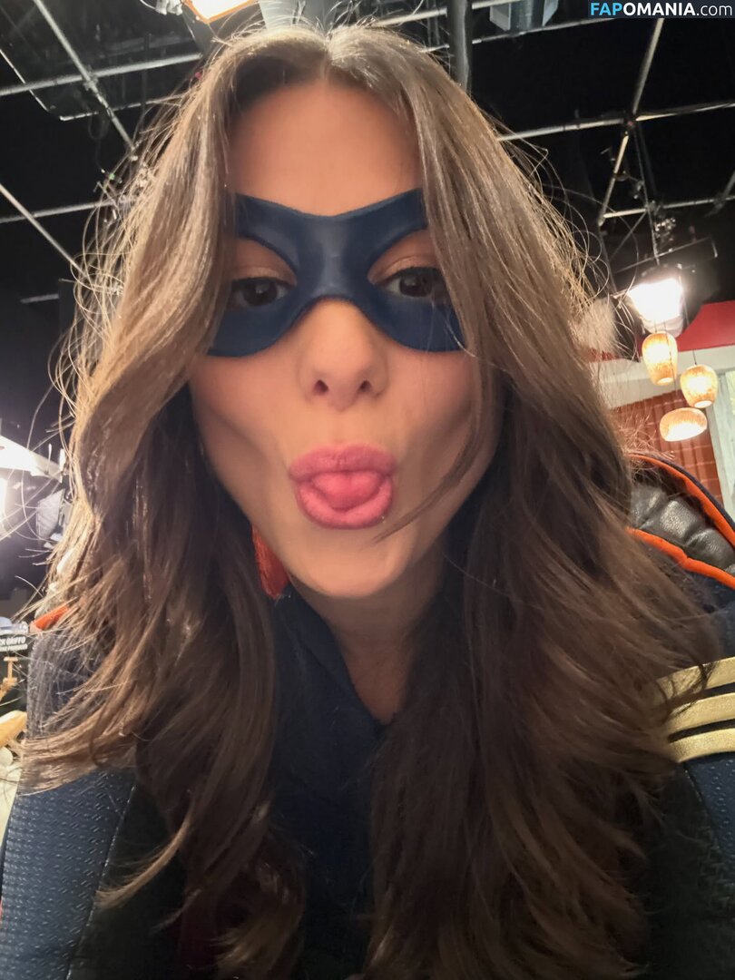 Kira Kosarin / kirakosarin Nu OnlyFans  Photo fuitée #743