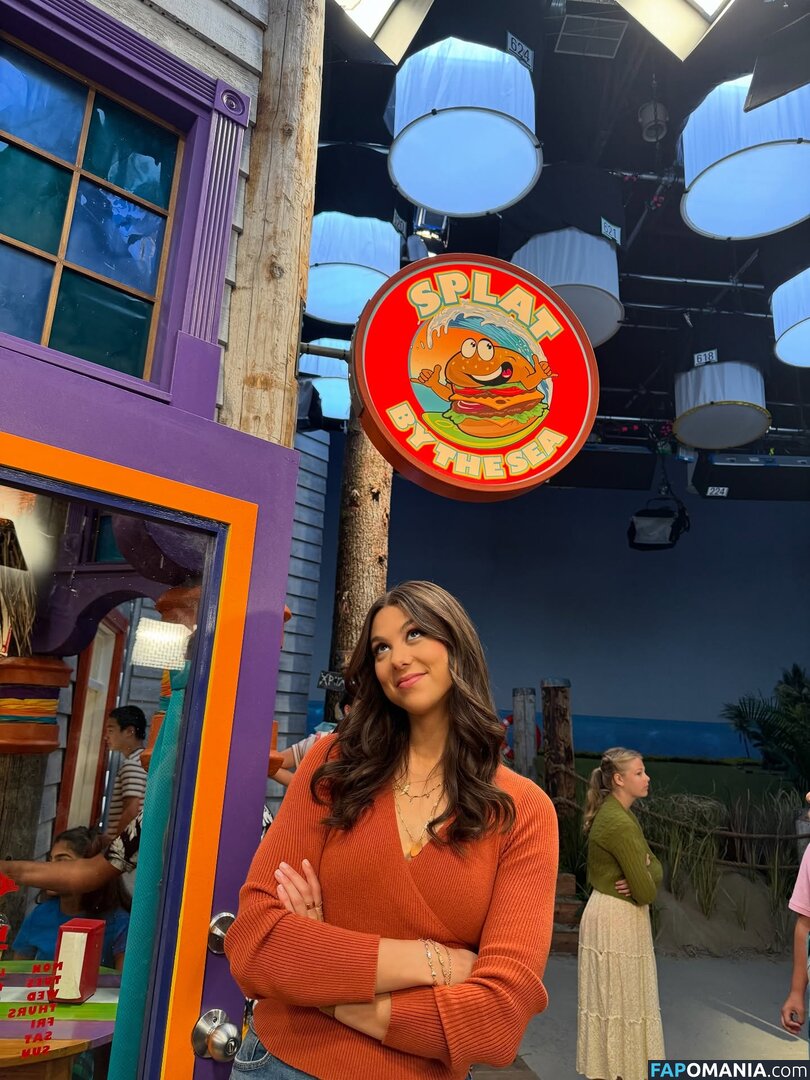 Kira Kosarin / kirakosarin Nu OnlyFans  Photo fuitée #746