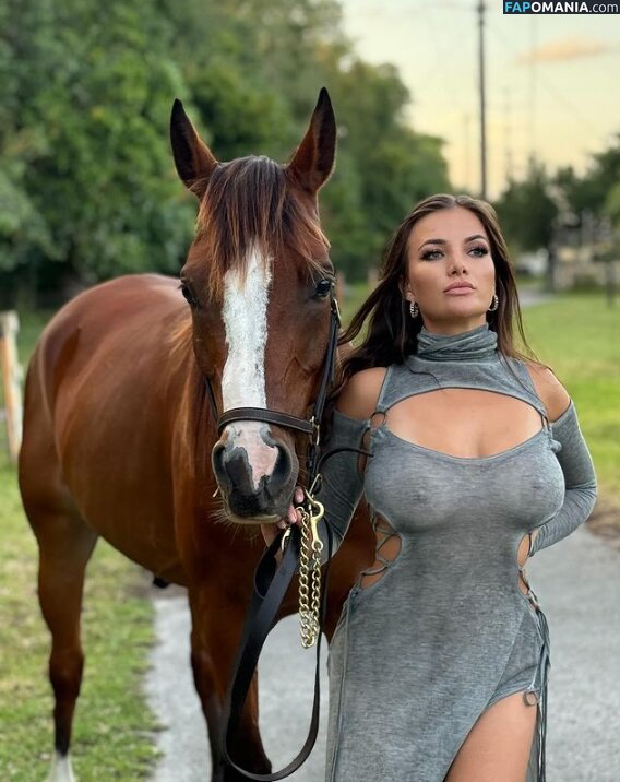 Kira Shine / kira_shine_ Nu OnlyFans  Photo fuitée #6
