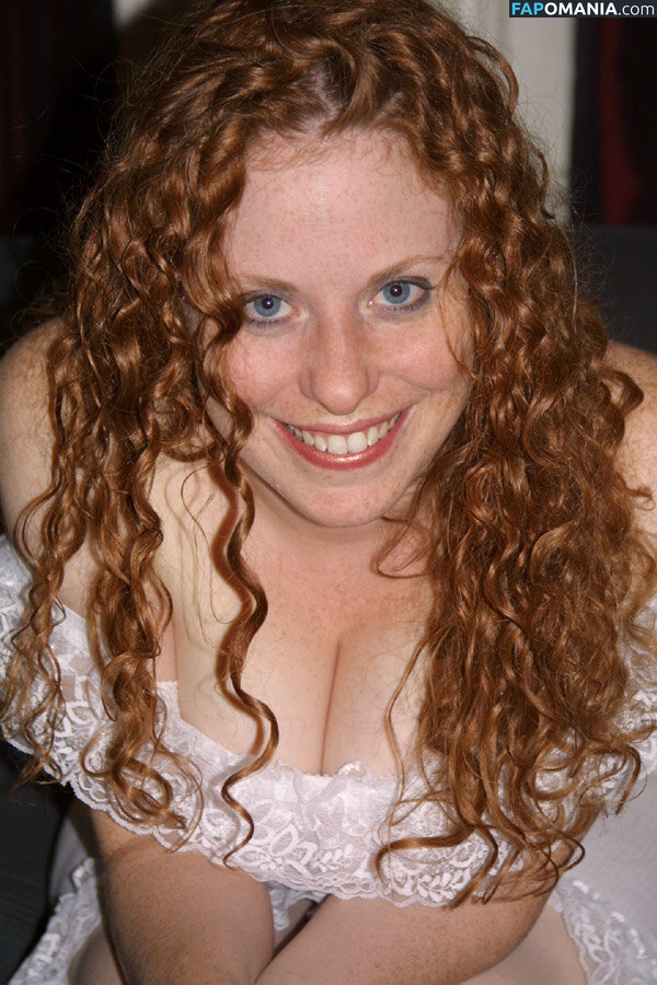 Kira The Little Redhead Nu OnlyFans  Photo fuitée #38