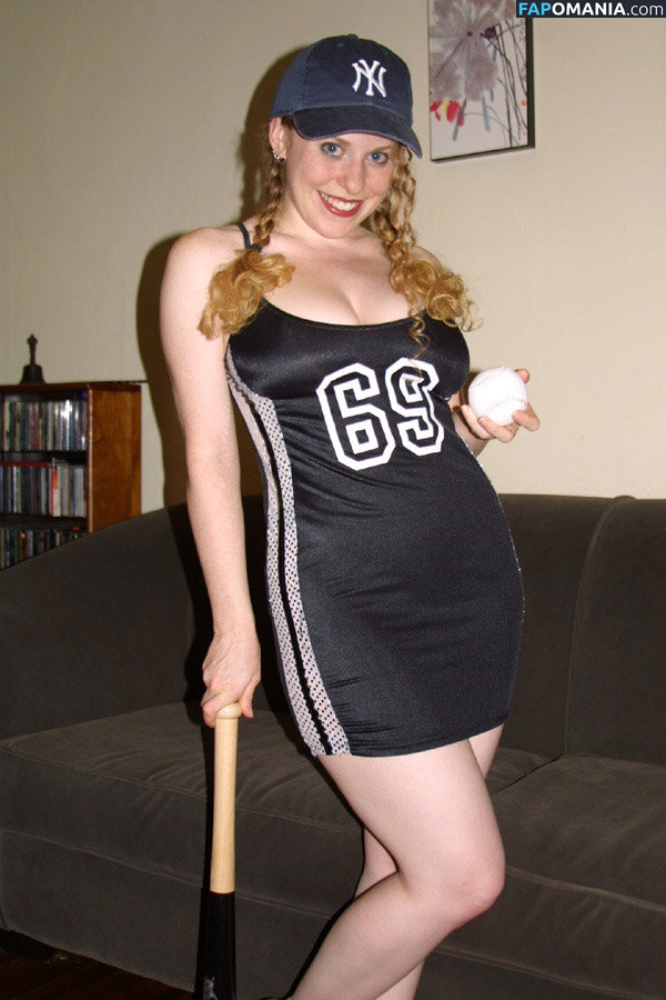 Kira The Little Redhead Nu OnlyFans  Photo fuitée #74