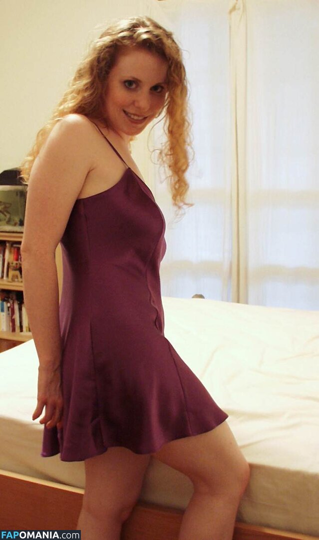 Kira The Little Redhead Nu OnlyFans  Photo fuitée #243
