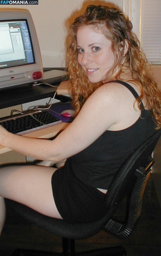 Kira The Little Redhead Nu OnlyFans  Photo fuitée #249