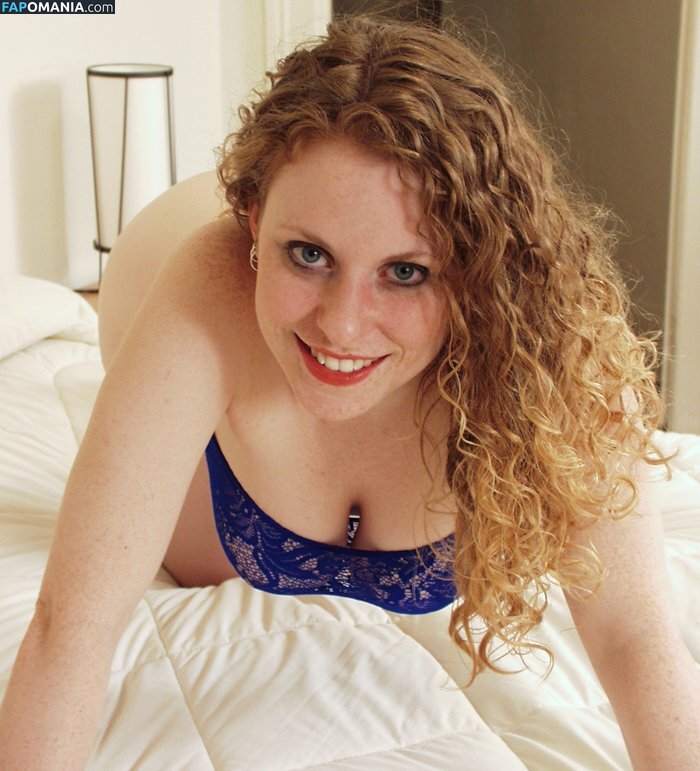 Kira The Little Redhead Nu OnlyFans  Photo fuitée #307