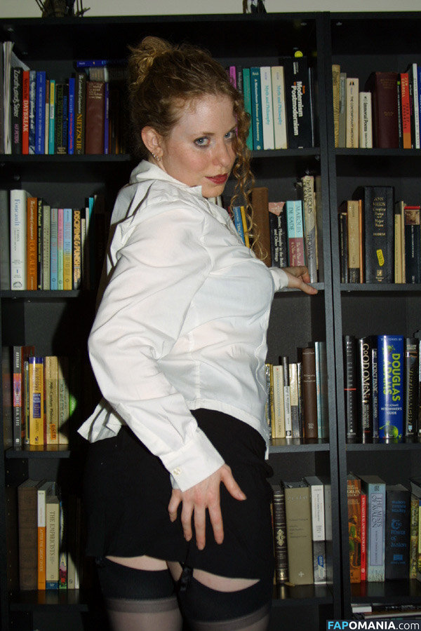 Kira The Little Redhead Nu OnlyFans  Photo fuitée #411
