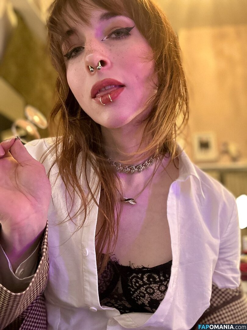 Kitsunelily Nu OnlyFans  Photo fuitée #4