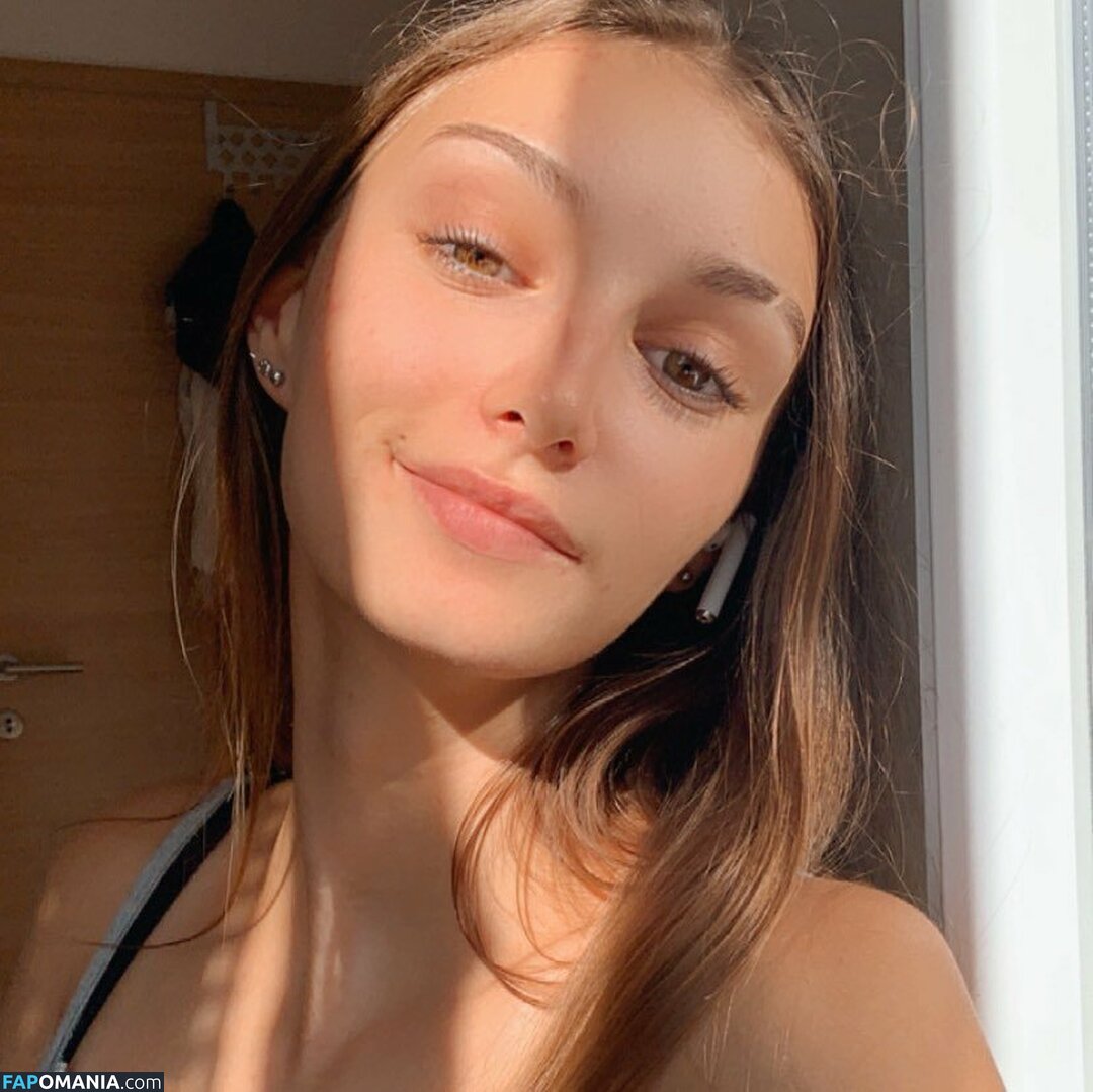 Koroska / koroska_ Nu OnlyFans  Photo fuitée #2