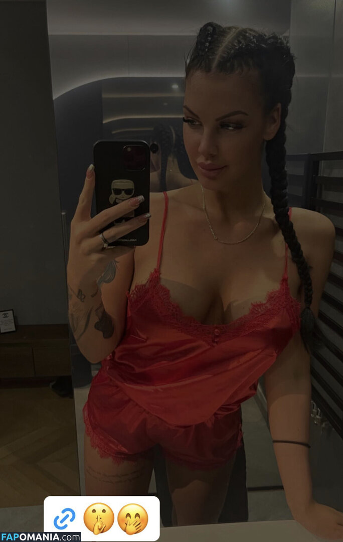 Chloe / Krattinger Kitti / Krtt_ngr / krttngr Nu OnlyFans  Photo fuitée #1