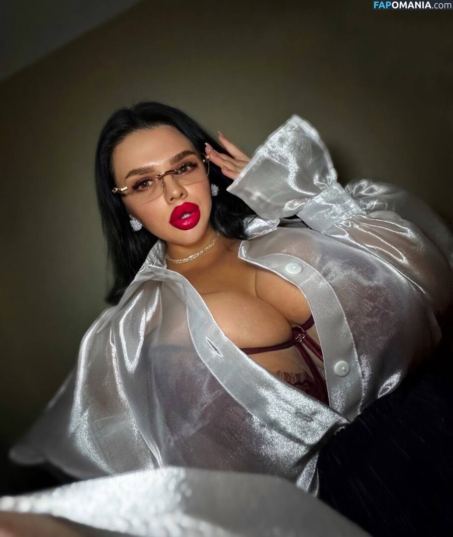 https: / kristina_doru Nu OnlyFans  Photo fuitée #8