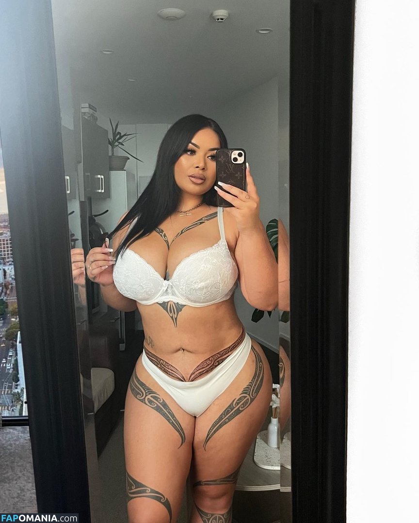 Krisy Erin / krisyerin Nu OnlyFans  Photo fuitée #4