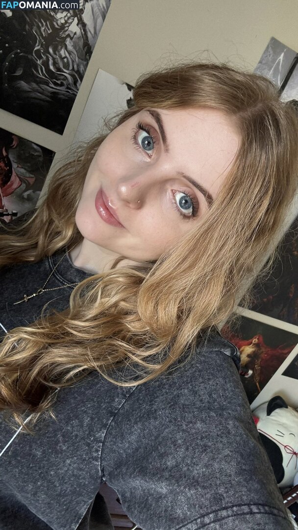 Krystal / Krysttl / Krysttlxd Nu OnlyFans  Photo fuitée #4