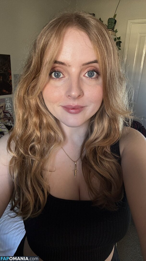 Krystal / Krysttl / Krysttlxd Nu OnlyFans  Photo fuitée #10