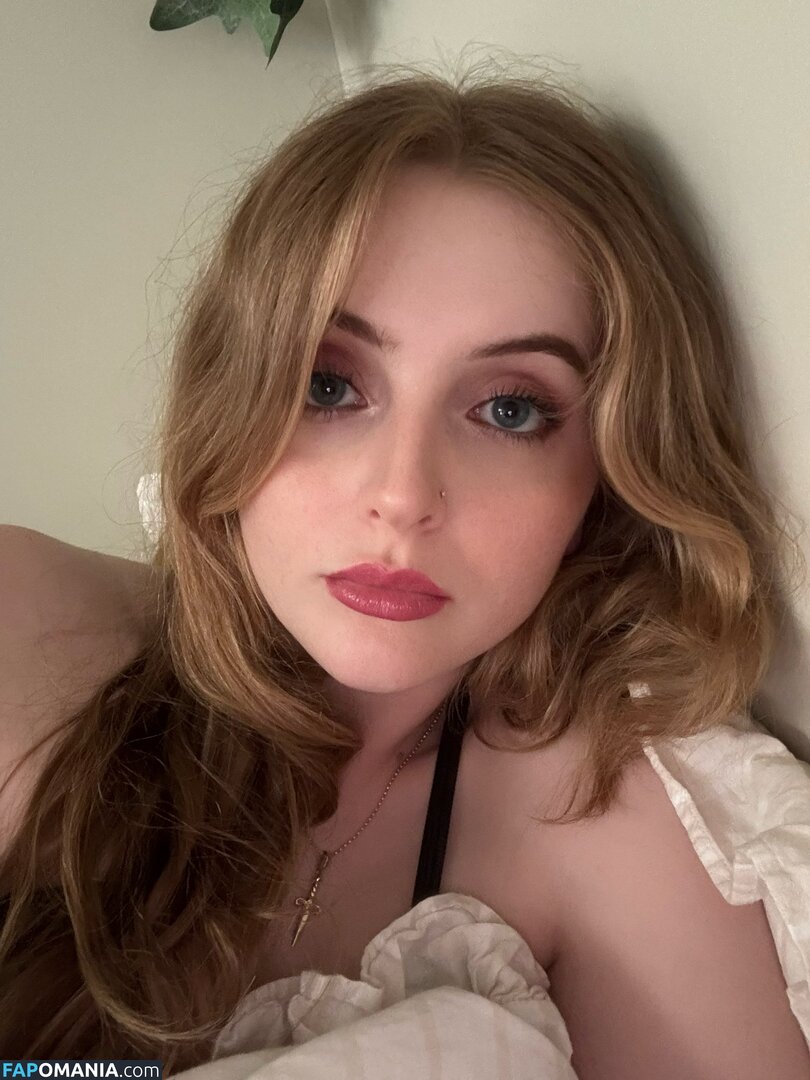 Krystal / Krysttl / Krysttlxd Nu OnlyFans  Photo fuitée #14