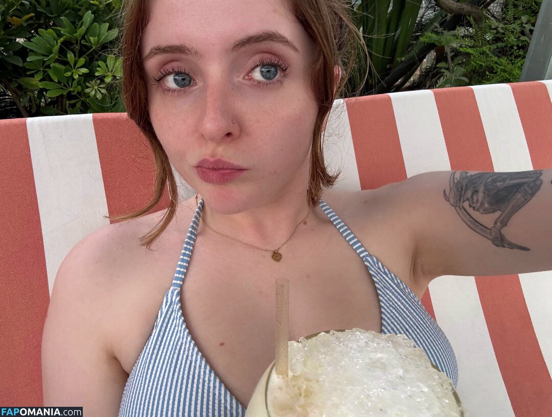 Krystal / Krysttl / Krysttlxd Nu OnlyFans  Photo fuitée #23