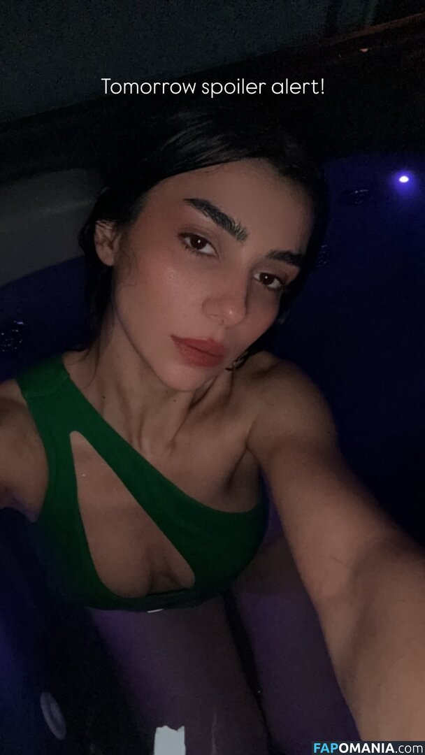 Kübra Miranda Çamlıbel / mirandaorlayn Nu OnlyFans  Photo fuitée #4