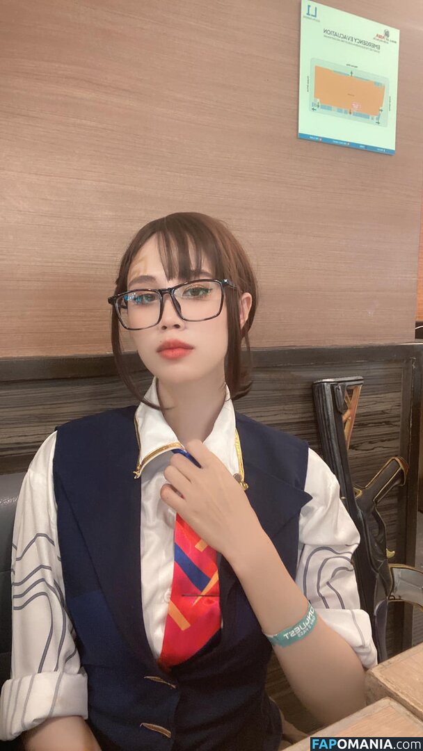 Kura Onee-san / kurasushi_usa / lewdgami Nu OnlyFans  Photo fuitée #4