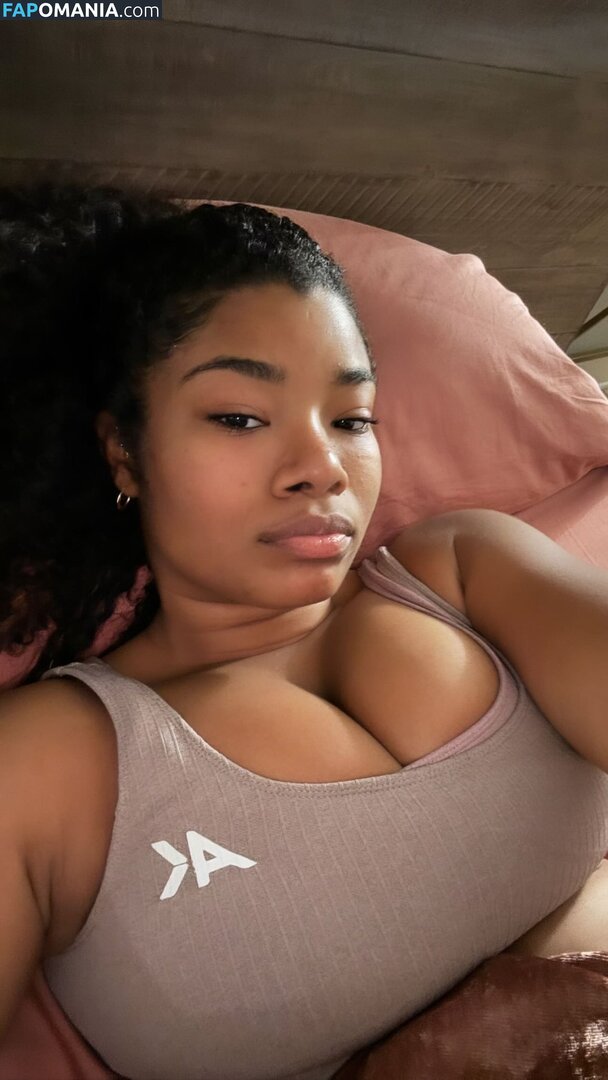 Kyylareneee / kurlykyy / kurrlyyy / kyylarenee Nu OnlyFans  Photo fuitée #10