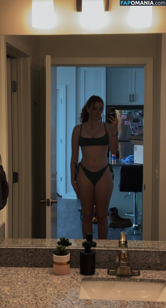 Kxxlyn / imkxxlyn / kxllymusic Nu OnlyFans  Photo fuitée #1
