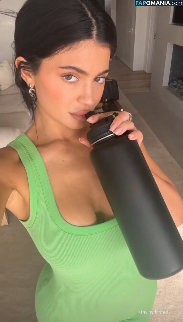 Kylie Jenner / kyliejenner / kyliejenner.2 Nu OnlyFans  Photo fuitée #30