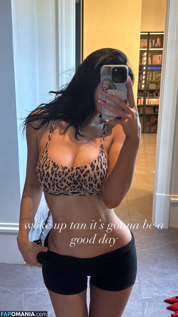 Kylie Jenner / kyliejenner / kyliejenner.2 Nu OnlyFans  Photo fuitée #31