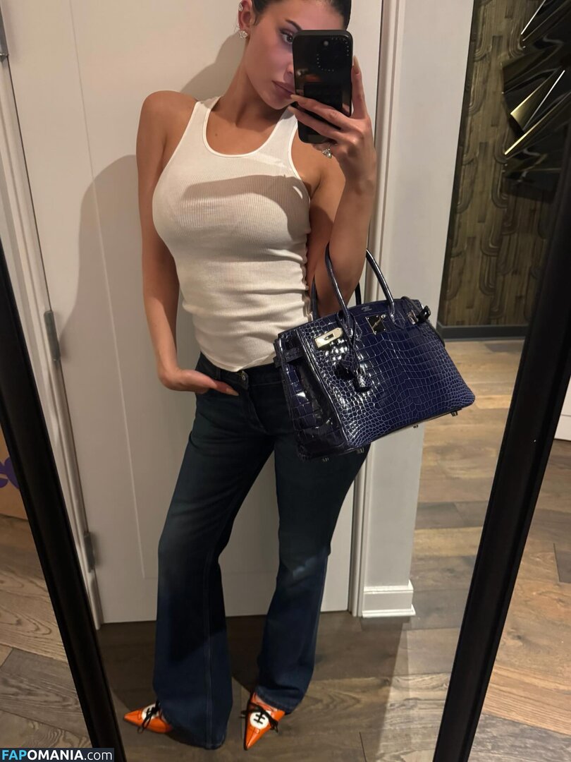 Kylie Jenner / https: / kyliejenner / kyliejenner.2 Nu OnlyFans  Photo fuitée #87